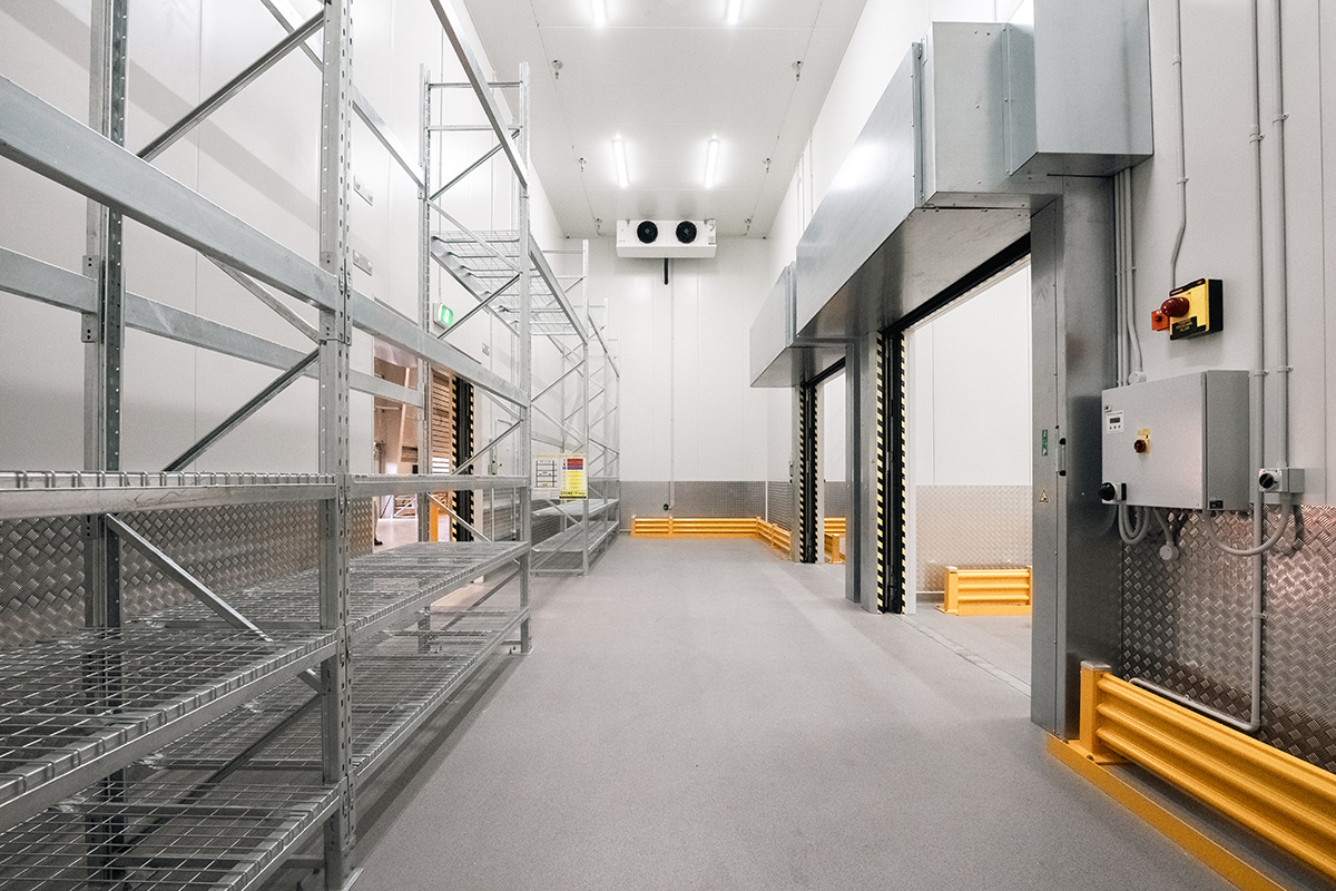 warehouse refrigeration room